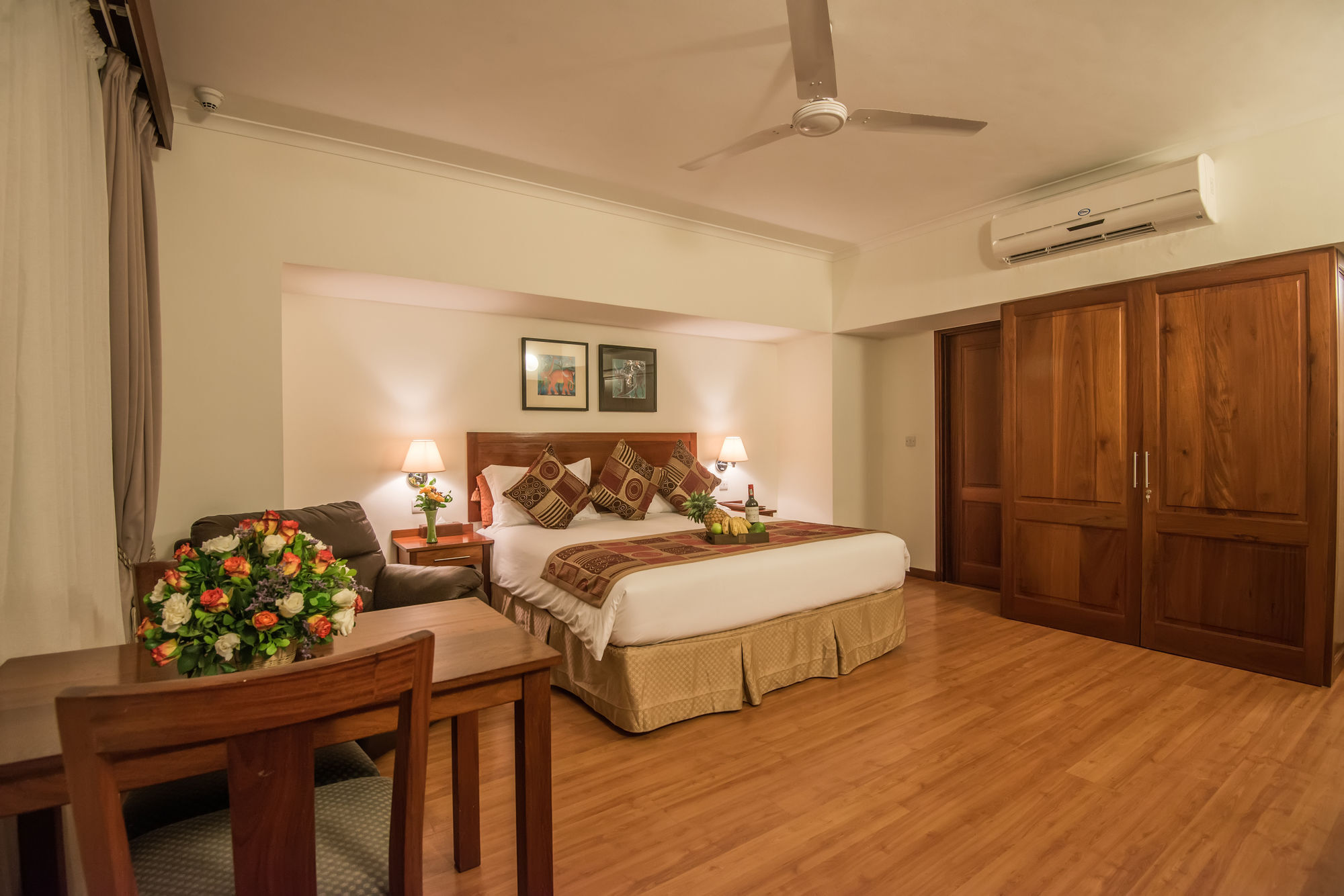 Sea Cliff Court Hotel & Luxury Apartments Dar es Salaam Zewnętrze zdjęcie