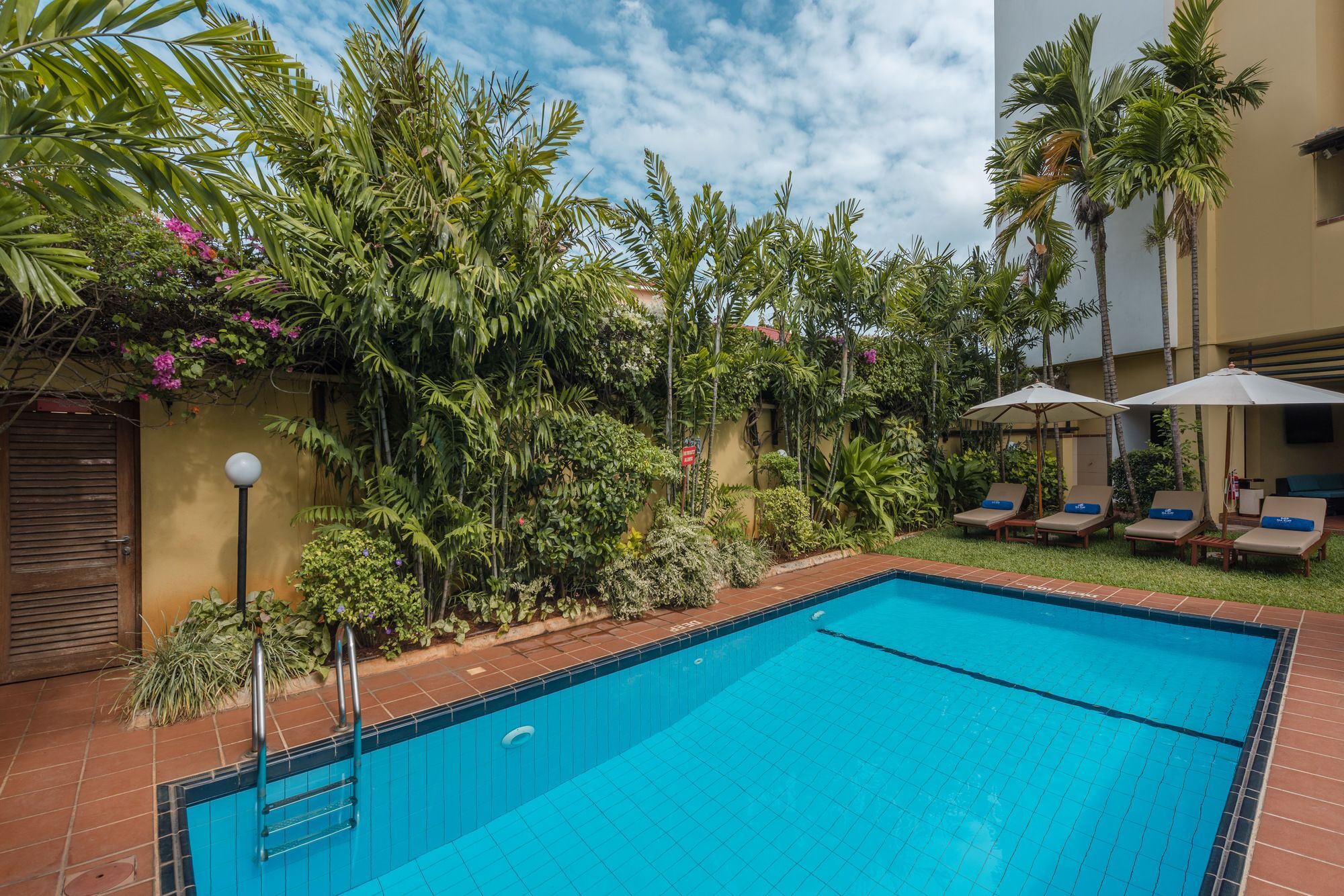 Sea Cliff Court Hotel & Luxury Apartments Dar es Salaam Zewnętrze zdjęcie