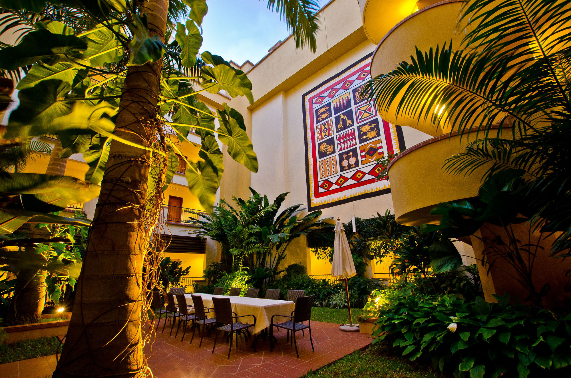 Sea Cliff Court Hotel & Luxury Apartments Dar es Salaam Zewnętrze zdjęcie